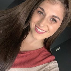 Meet your Posher, Francesca